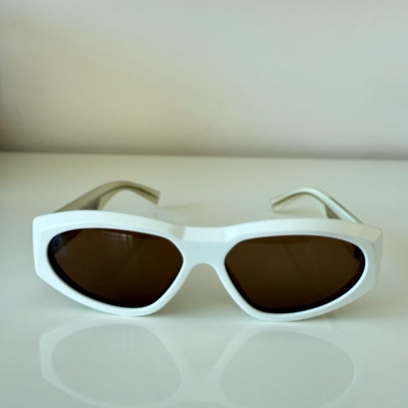 GIVENCHY women vintage sunglasses GV7154/G/S VK670 Authentic - Picture 2 of 9